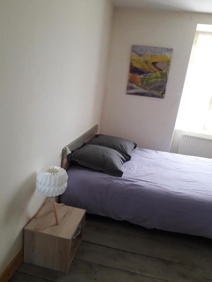 L'Atelier Du Chapeau Rouge Apartment Souvigny Bagian luar foto