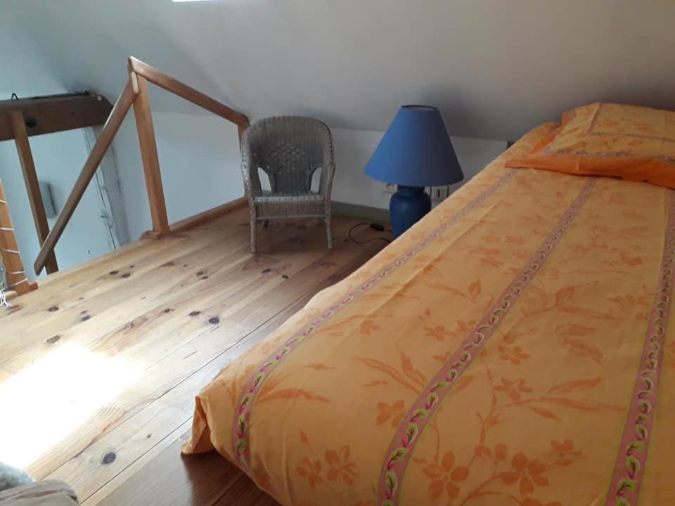 L'Atelier Du Chapeau Rouge Apartment Souvigny Bagian luar foto